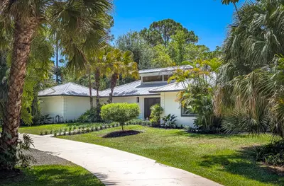 8166 150th Court, Palm Beach Gardens – Single Family Residence for sale