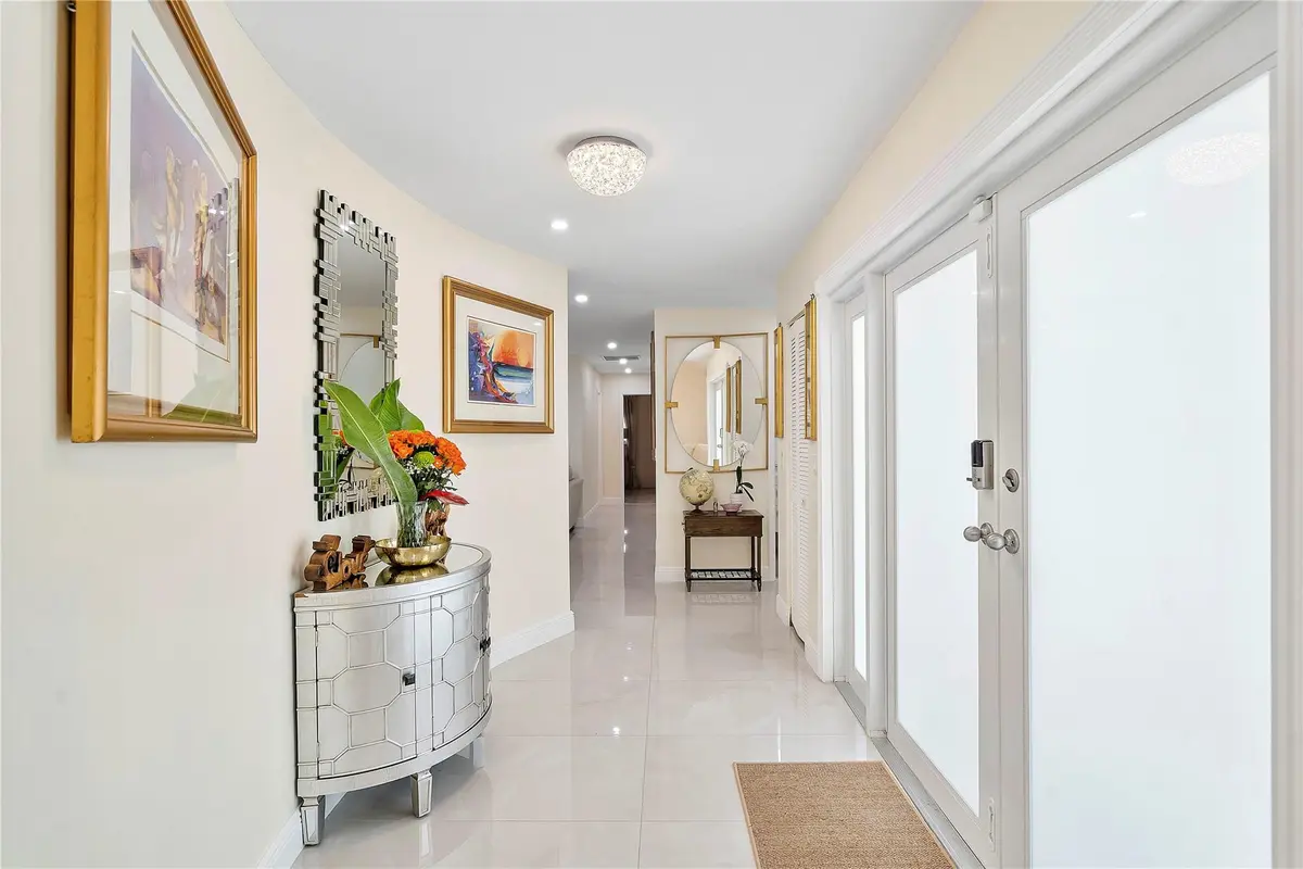 Photo 4 at 10209 Vestal Court, Coral Springs
