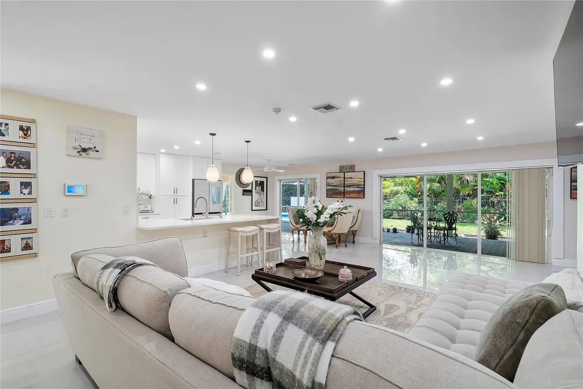 Photo 6 at 10209 Vestal Court, Coral Springs
