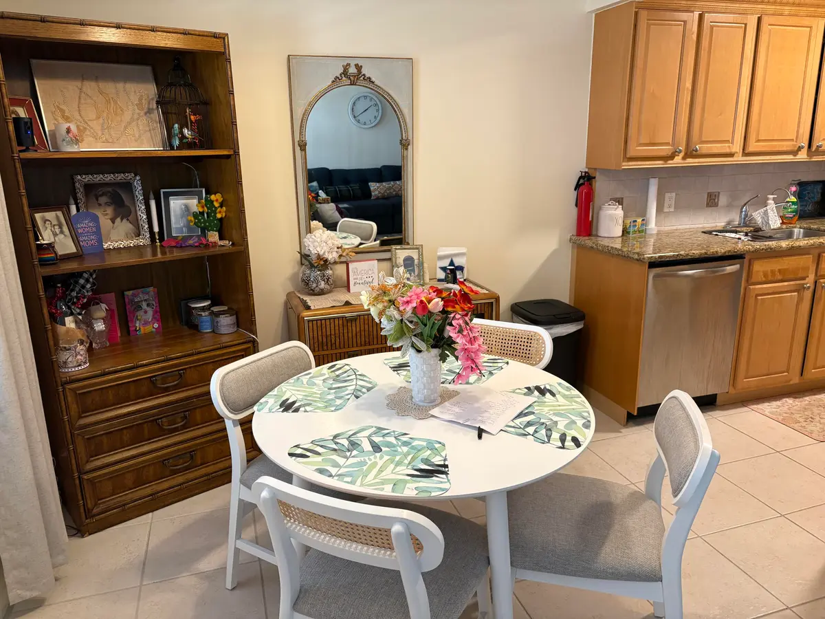DINING AREA/KITCHEN at 4070 GUILDFORD D, Boca Raton