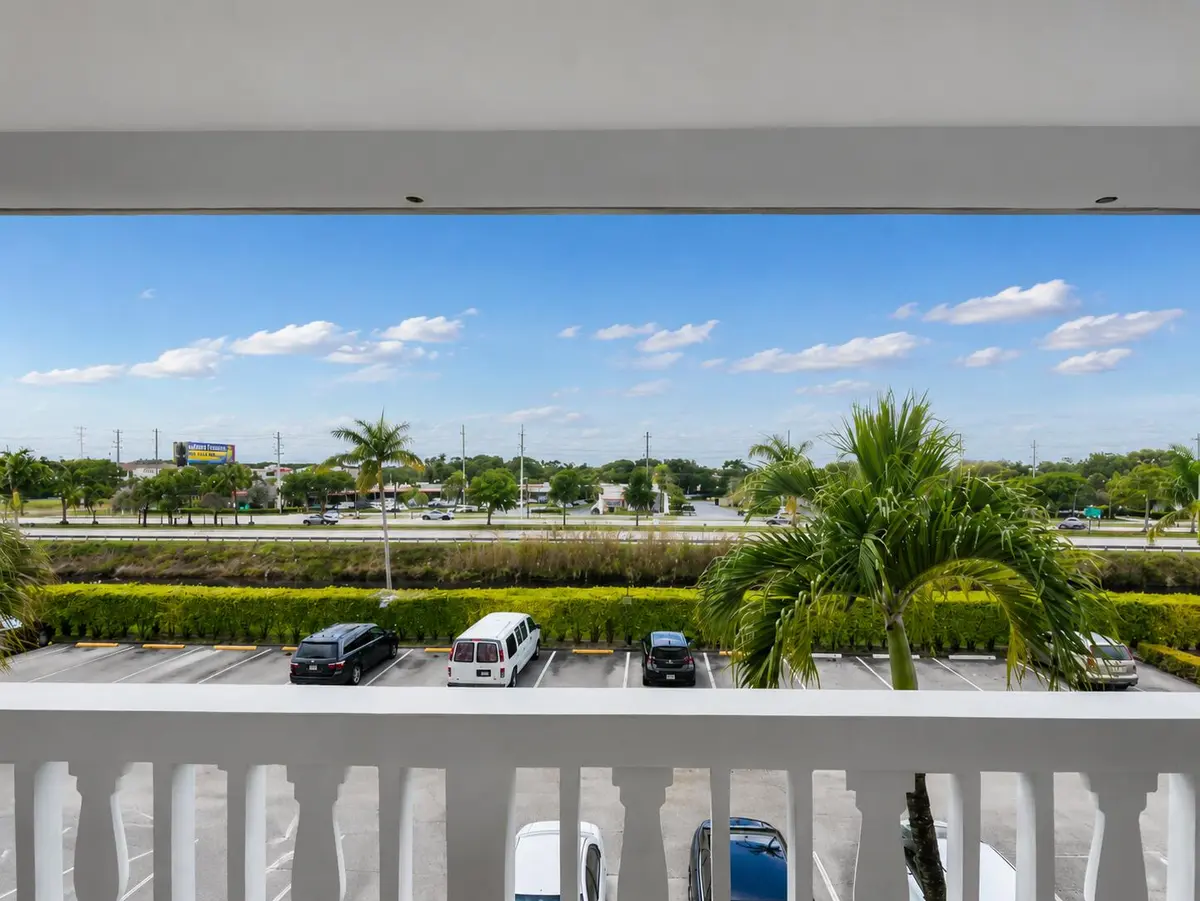 2e35a441-2c5b-426b-8828-7d2427daed62 at 9872 MARINA Boulevard 1434, Boca Raton