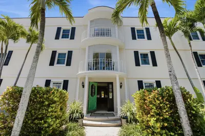 226 Brazilian Avenue 2b, Palm Beach – Condominium for rent