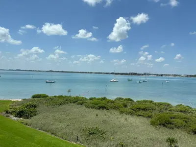31 HARBOUR ISLE Drive PH05, Fort Pierce – Condominium for sale
