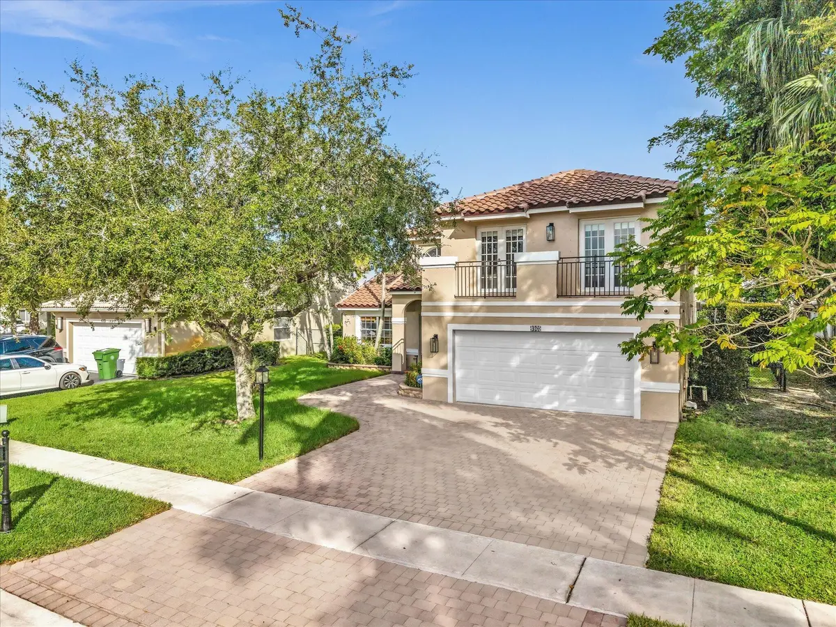 Front view at 420 NW 188TH Terrace, Pembroke Pines