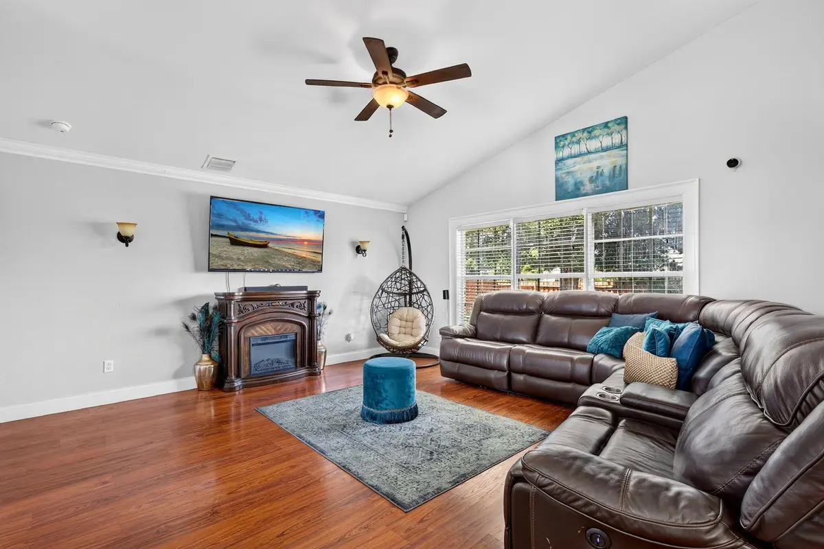 6-web-or-mls-5P1A7110 at 1561 SW GADSAN Avenue, Port St. Lucie