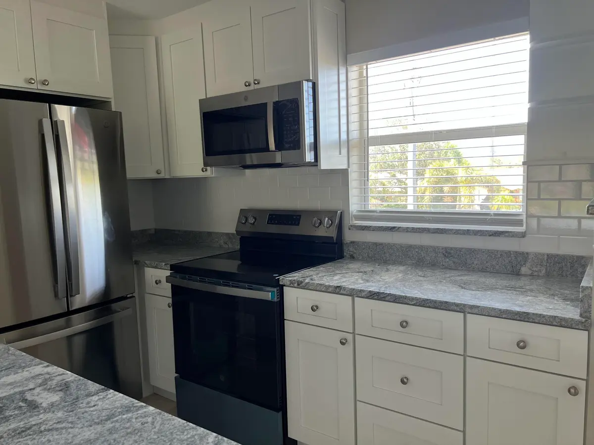 kitchen at 230 NE 26th Avenue 207, Boynton Beach