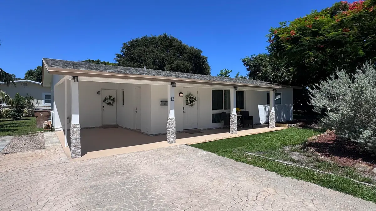 Front elevation at 13 SW 13th Street, Deerfield Beach
