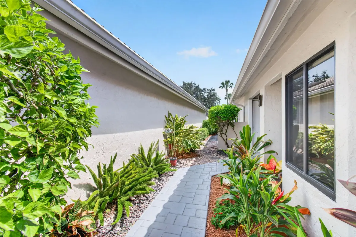 Path to Back Yard at 15441 Strathearn Drive, Delray Beach