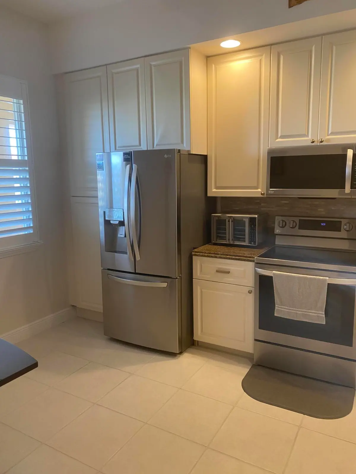 Kitchen at 7 HARBOUR ISLE Drive 304, Fort Pierce