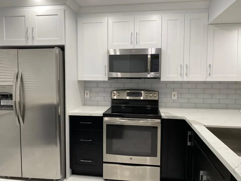 Photo 4 at 1520 WHITEHALL Drive 202, Davie
