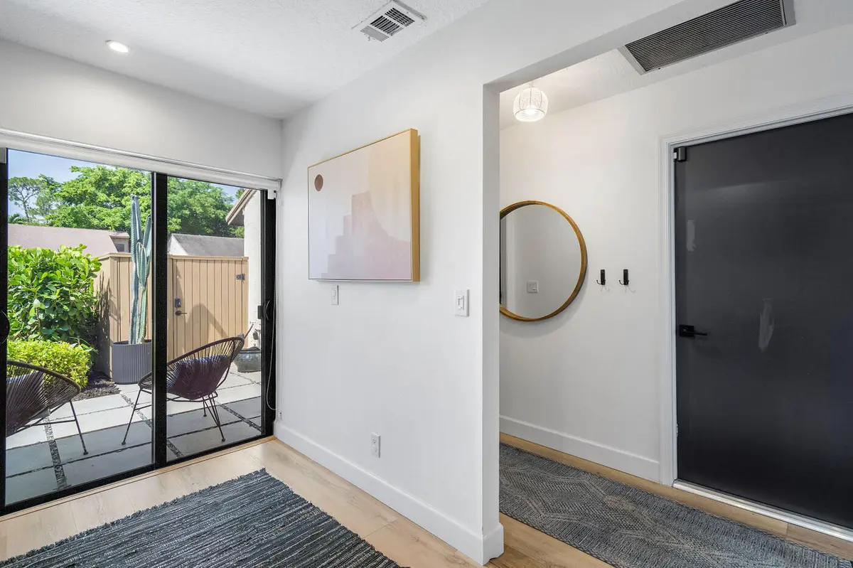 Entry at 12621 SHADY PINES Court 12621, Wellington