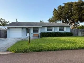 225 RIVER TERRACE Drive, Jupiter – Single Family Residence for sale