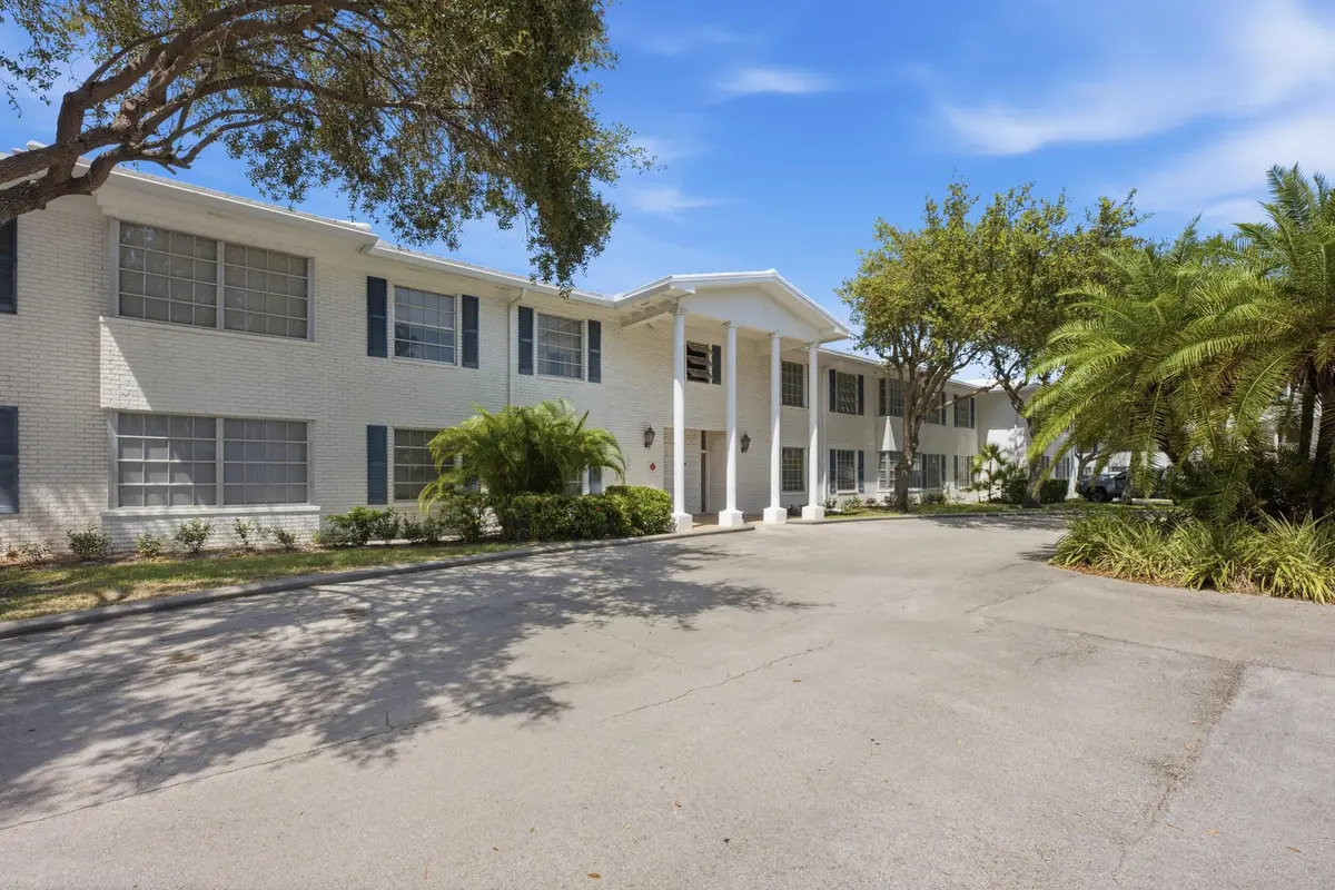3__jjl6593 at 2251 NE 66th Street 1623, Fort Lauderdale