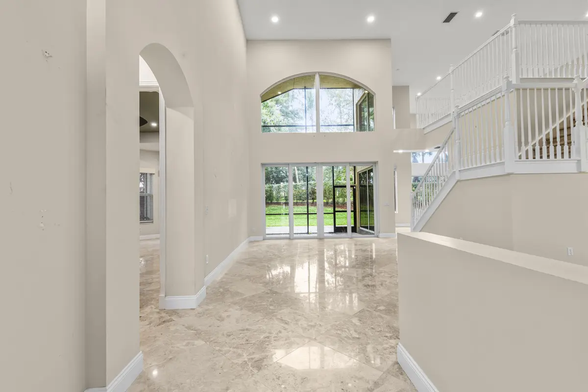 REMAX SLHG 6966 Great Falls Valenica Poi at 6966 Great Falls Circle, Boynton Beach