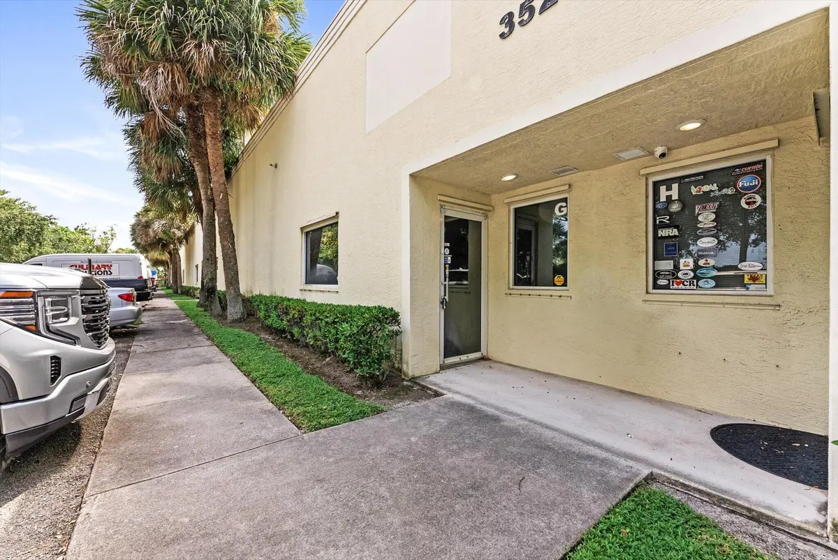 03-3 at 352 Tall Pines Road G, West Palm Beach