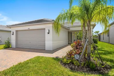 11558 SW Oceanfront Court, Port St. Lucie – Single Family Residence for sale