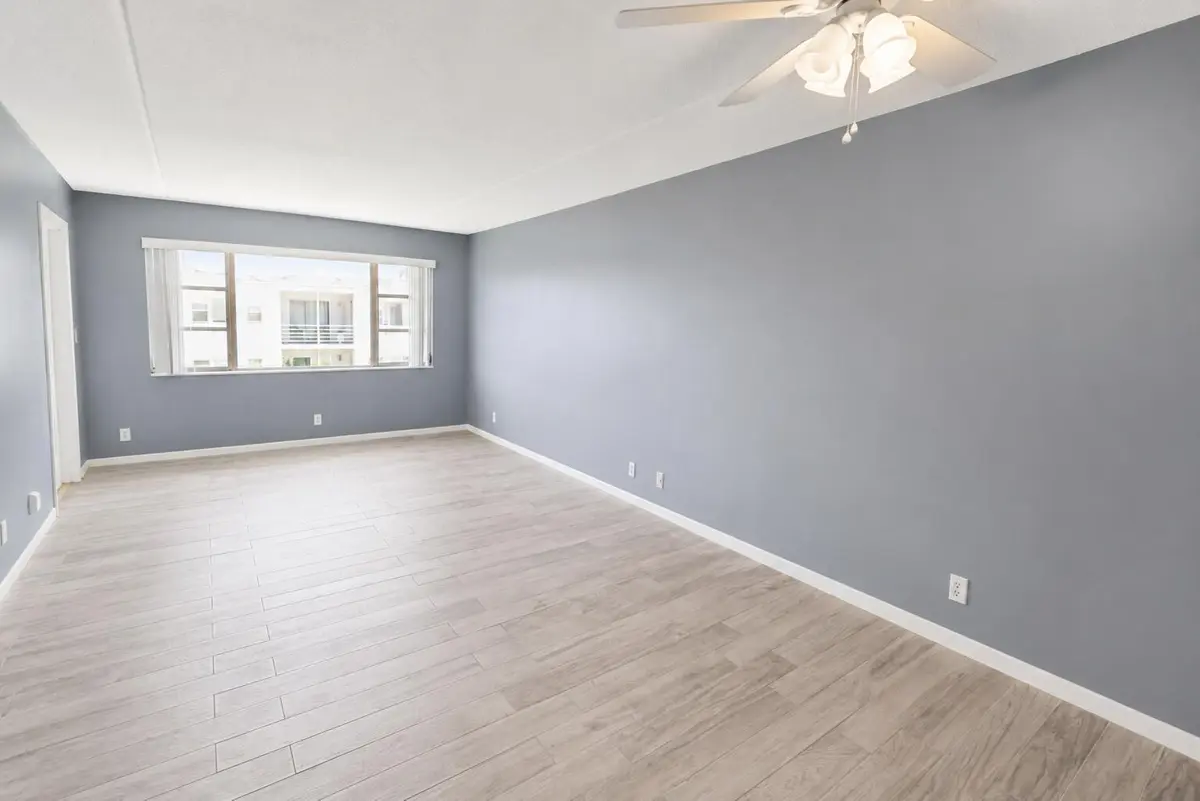 64b347bb-c40c-4755-a47d-b73fbb6de705 at 4500 N FLAGLER Drive B21, West Palm Beach