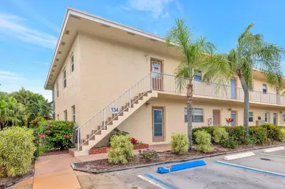2950 SE OCEAN Boulevard 134-5, Stuart – Condominium for sale