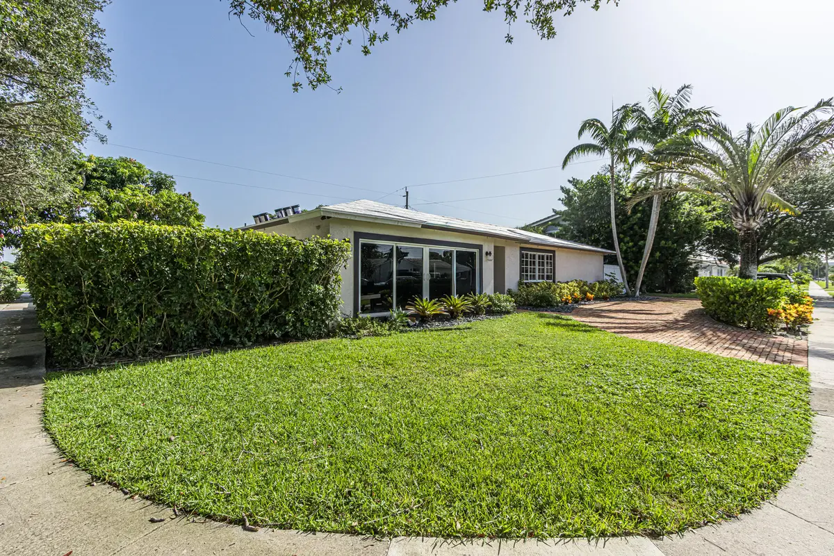 1-5 at 1 Tam O Shanter Lane, Boca Raton