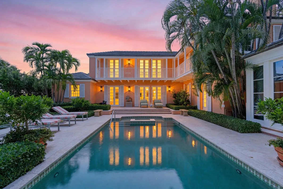 Twilight at 198 Via Marina, Palm Beach