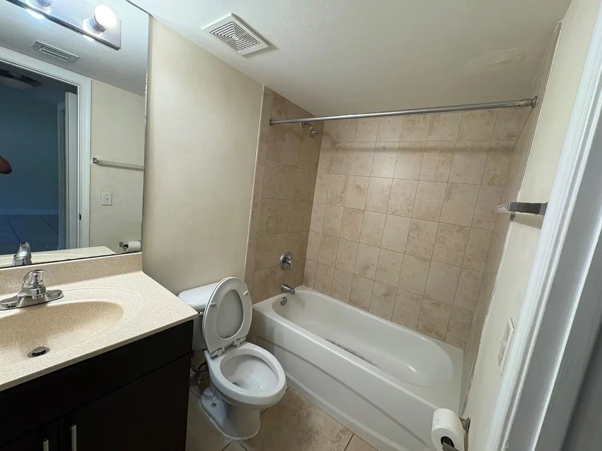 6235 5 at 6235 SW 47TH Manor 202, Davie