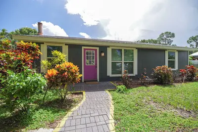 2046 54TH Avenue, Vero Beach – Single Family Residence for rent