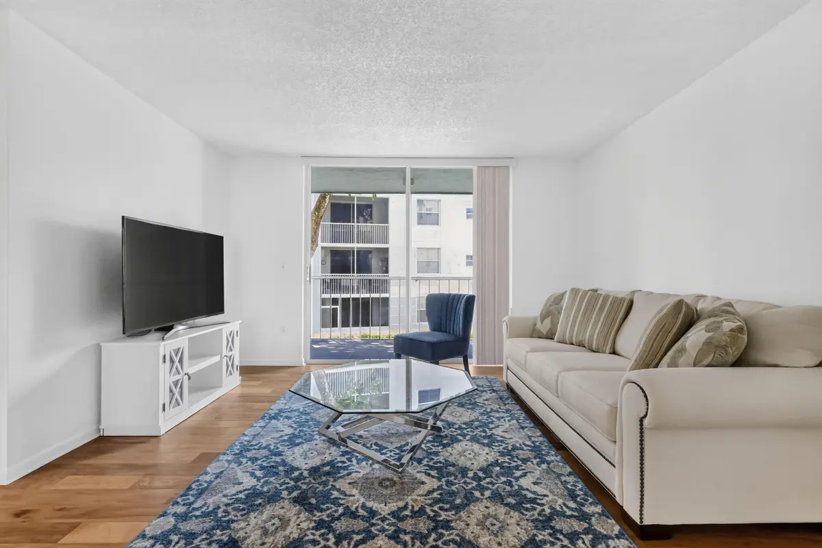 10-web-or-mls-_14A1480 at 5936 MORNINGSTAR Circle 205, Delray Beach