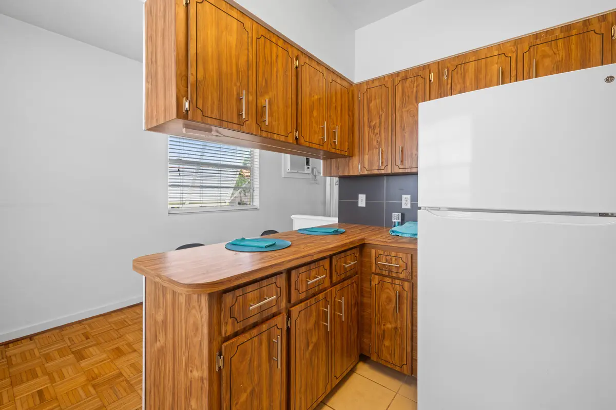 6B0A3187 at 172 N COUNTY Road 2, Palm Beach