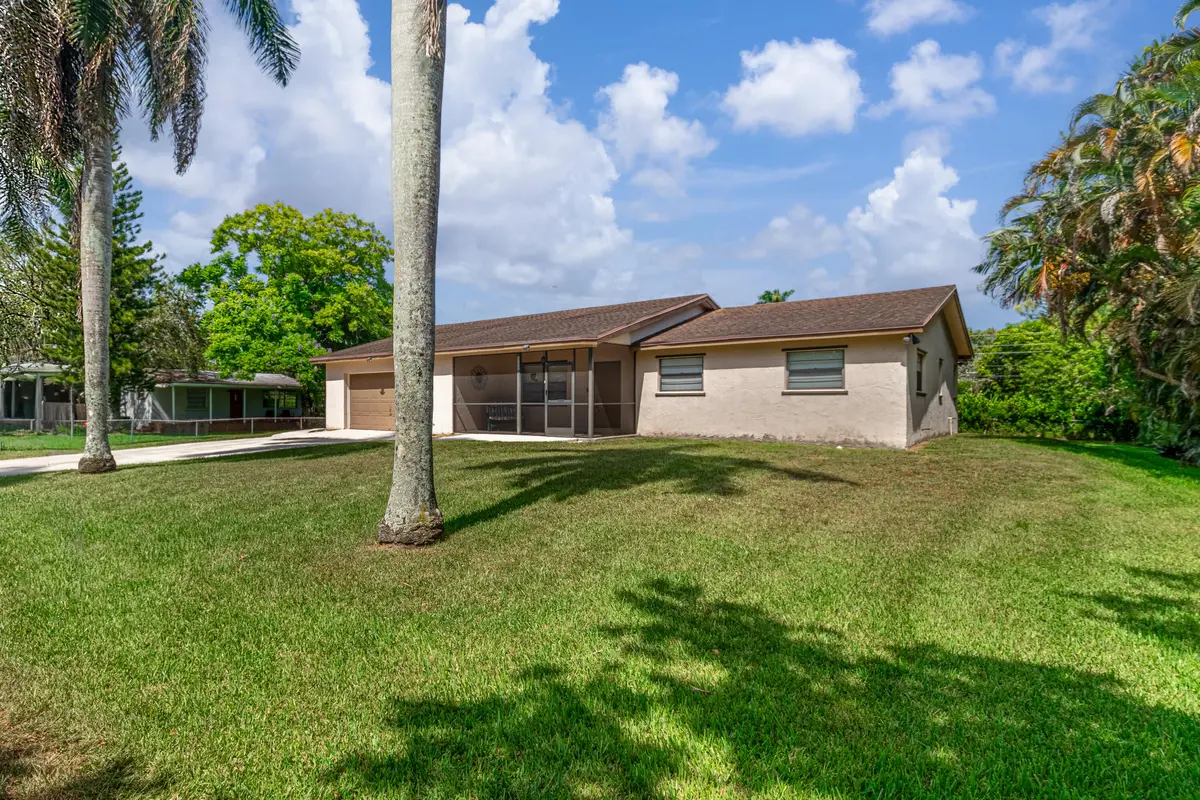 ba23 at 4340 SW 74th Avenue, Davie