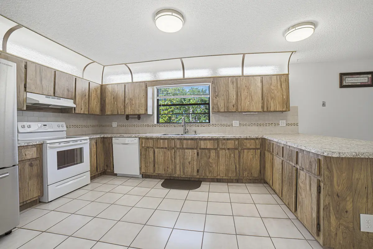 ba30 at 4340 SW 74th Avenue, Davie