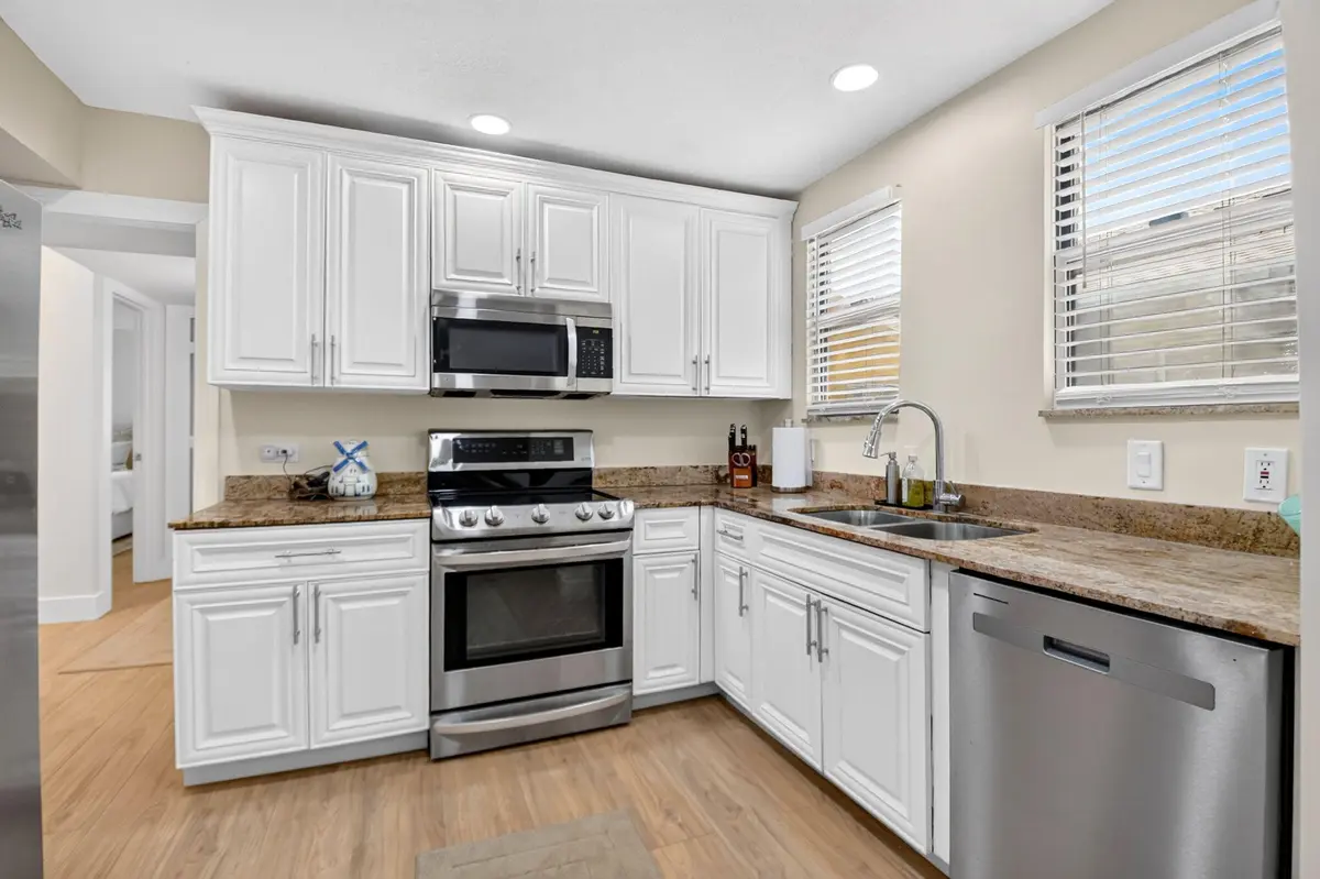 25-web-or-mls-DSC_6992 at 640 34TH Street, West Palm Beach