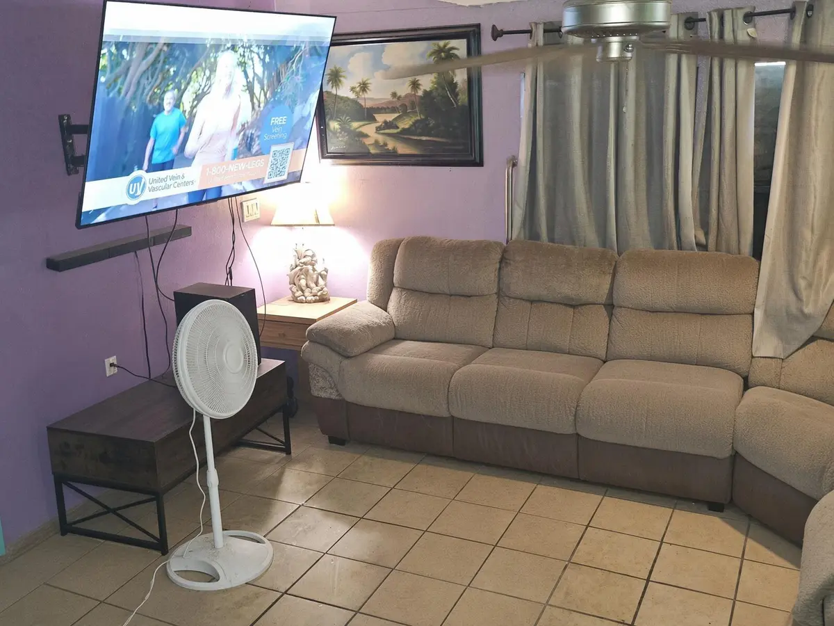 livingrm at 4921 Edwards Road, Fort Pierce