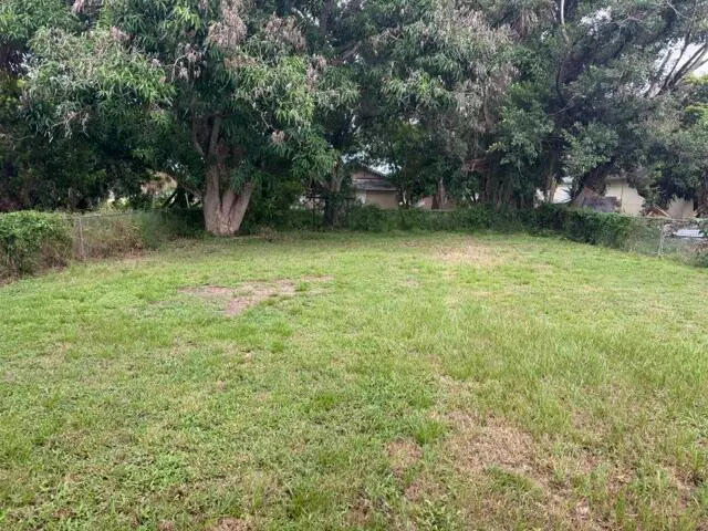 IMG_1175 at 522 N 15TH Street, Fort Pierce