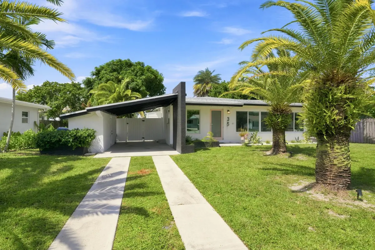 Front at 35 NE 29th Street, Wilton Manors