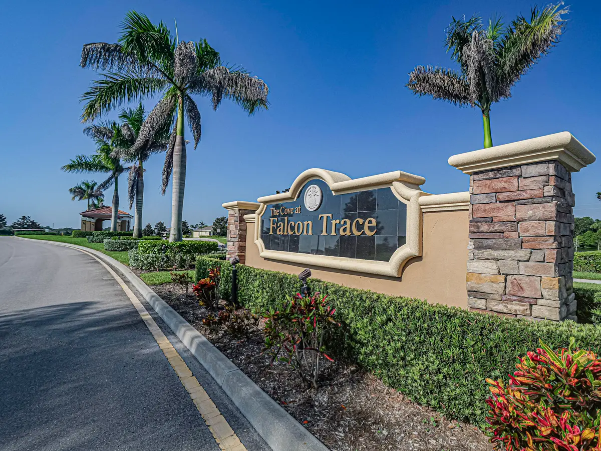 2155 CROWNED EAGLE Circle, Vero Beach, FL – photo 1