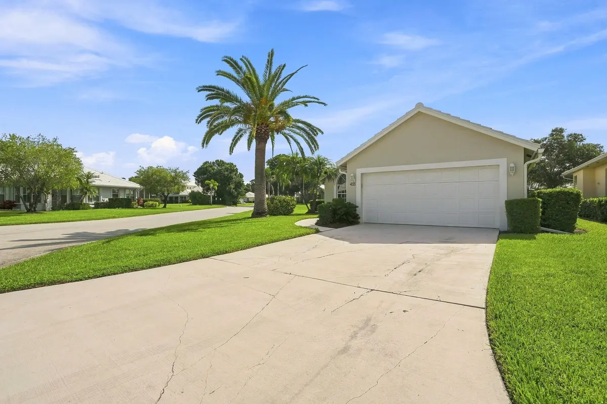 Front at 433 SW Fairway Lake, Port St. Lucie