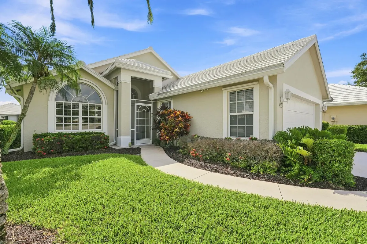 Front at 433 SW Fairway Lake, Port St. Lucie