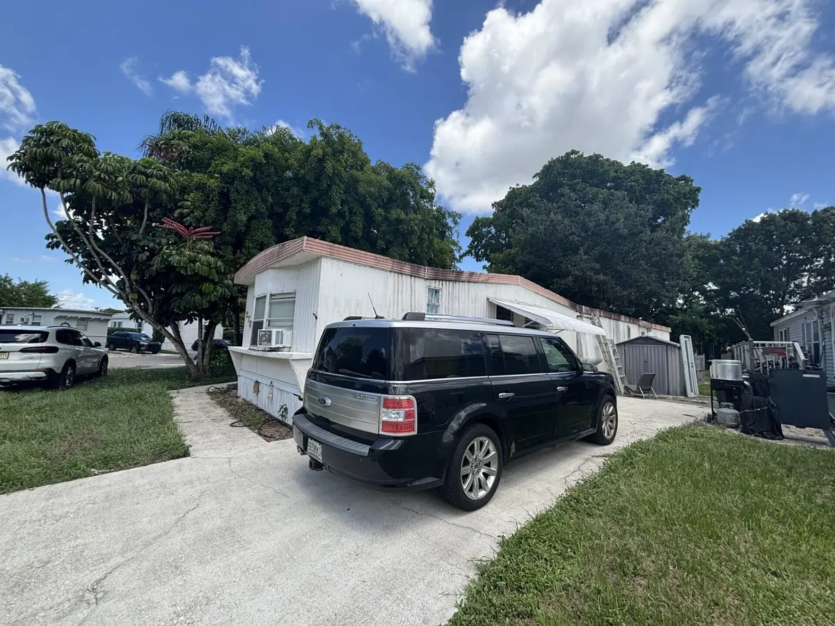 6d2ba46f-ea08-47a7-a2c3-3c8fd54864fd at 378 Pebblestone Court, Coconut Creek