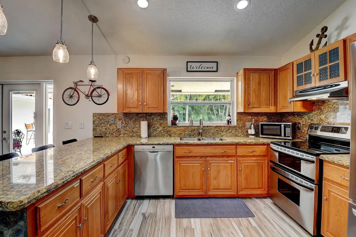 7220403ed5faea78ba6be6dc8ffa874e_1347250 at 509 ELDORADO Lane, Delray Beach