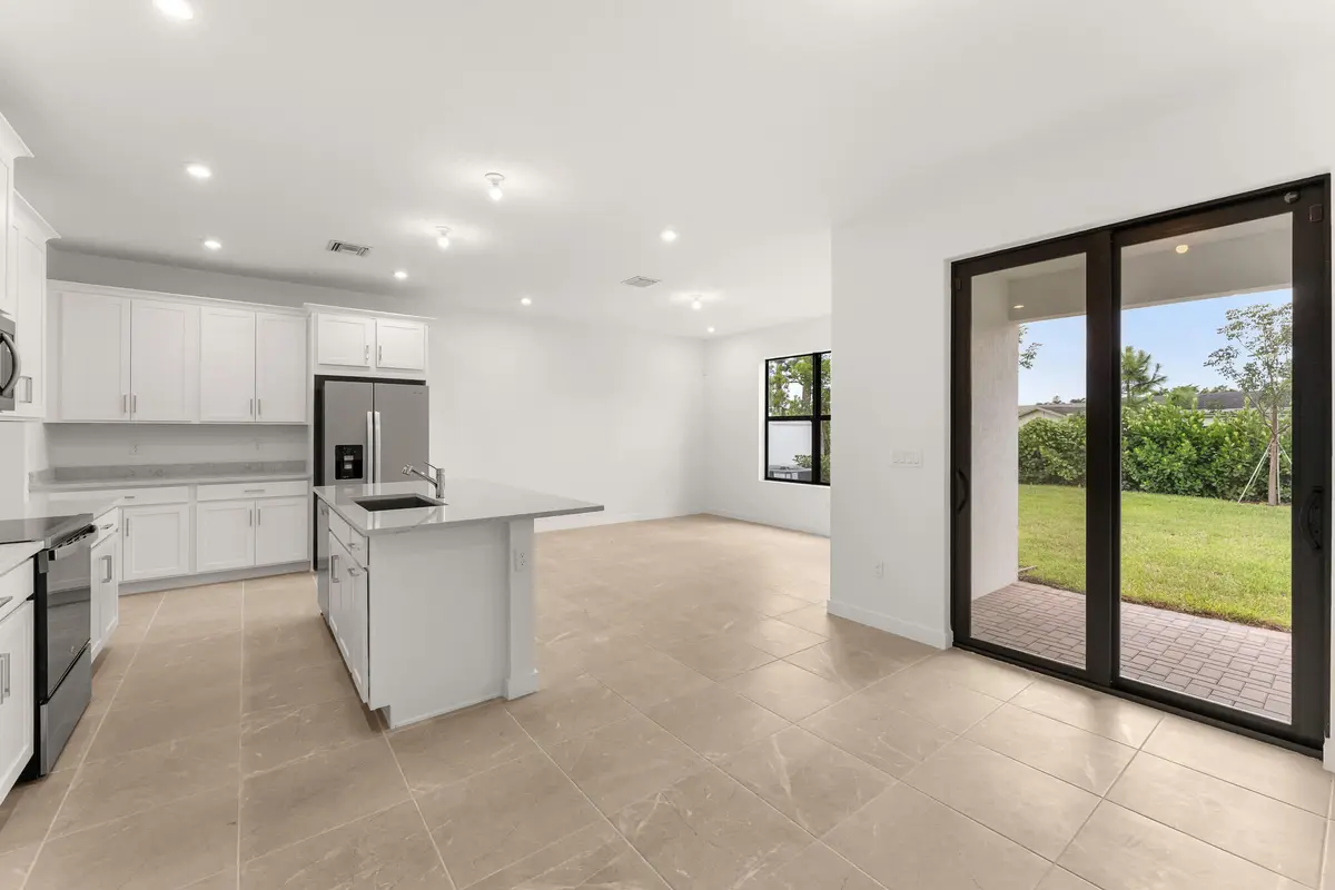 US_SEF_DAKOTA_LOT 155_DINING at 7382 BRENNER Avenue, Lake Worth