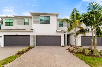 7382 BRENNER Avenue, Lake Worth – Townhouse for sale