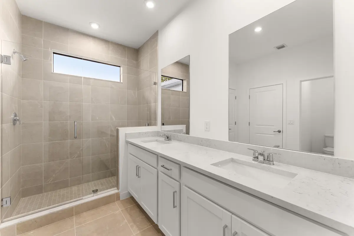 US_SEF_DAKOTA_LOT 155_OWNERS BATH at 7382 BRENNER Avenue, Lake Worth