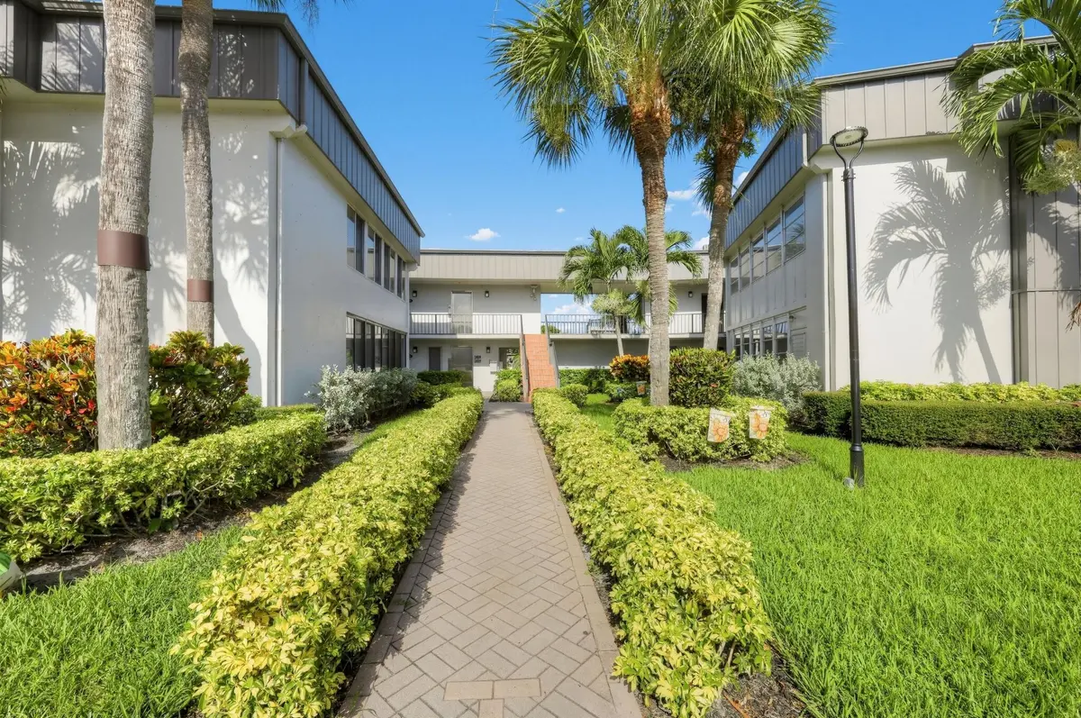 03_464_Piedmont_J-Exterior-06-1 at 464 Piedmont J, Delray Beach