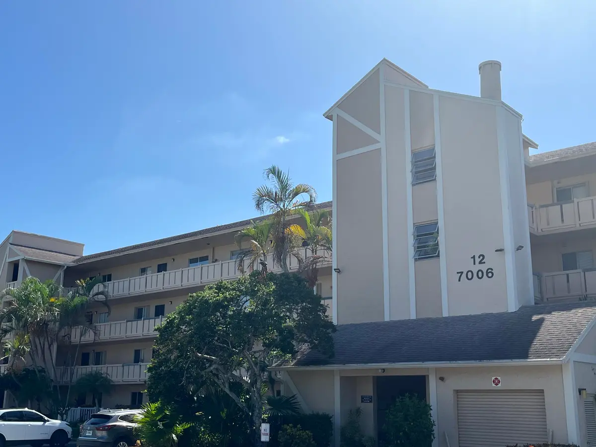 bldg #12 at 7006 Huntington Lane #302, Delray Beach