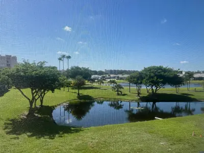7006 Huntington Lane #302, Delray Beach – Condominium for sale