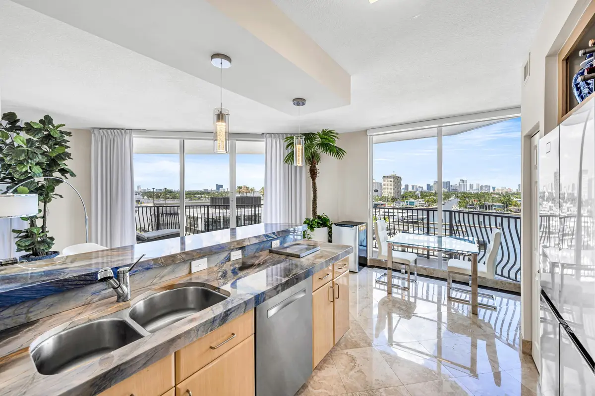 100 S BIRCH RD--25 at 100 S BIRCH Road 806B, Fort Lauderdale