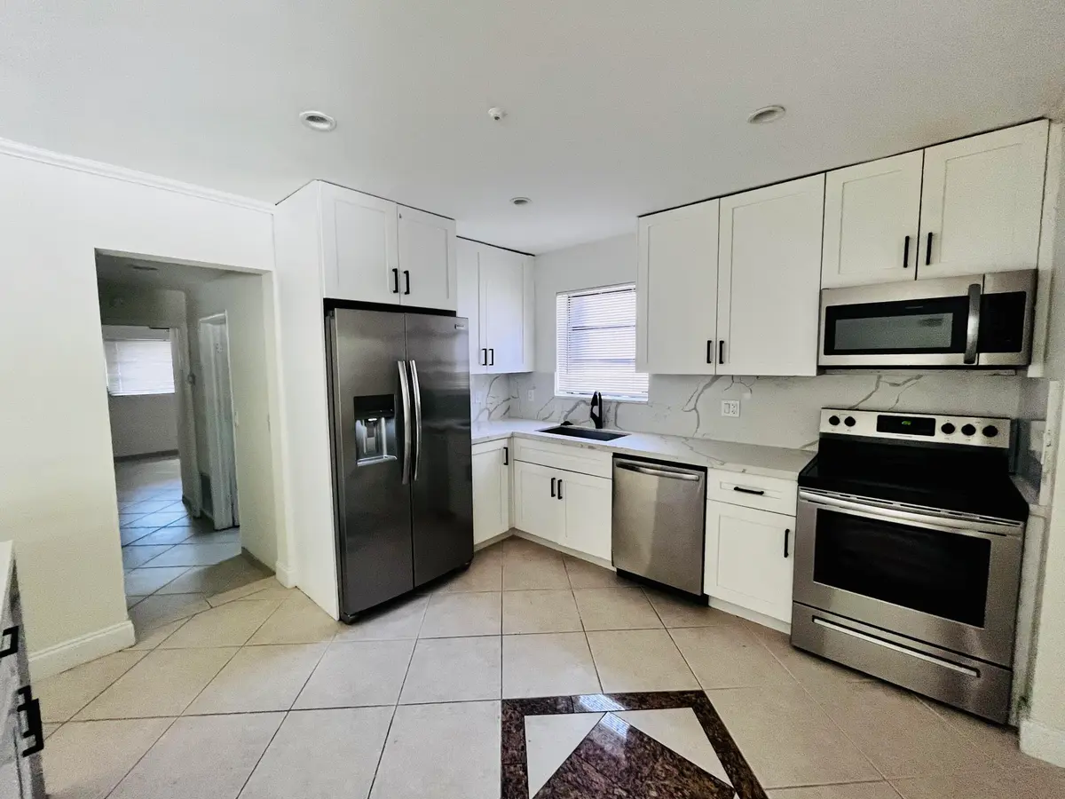 56265142-D833-4248-9B5D-86695EB02E99 at 924 Johnson Street, Hollywood