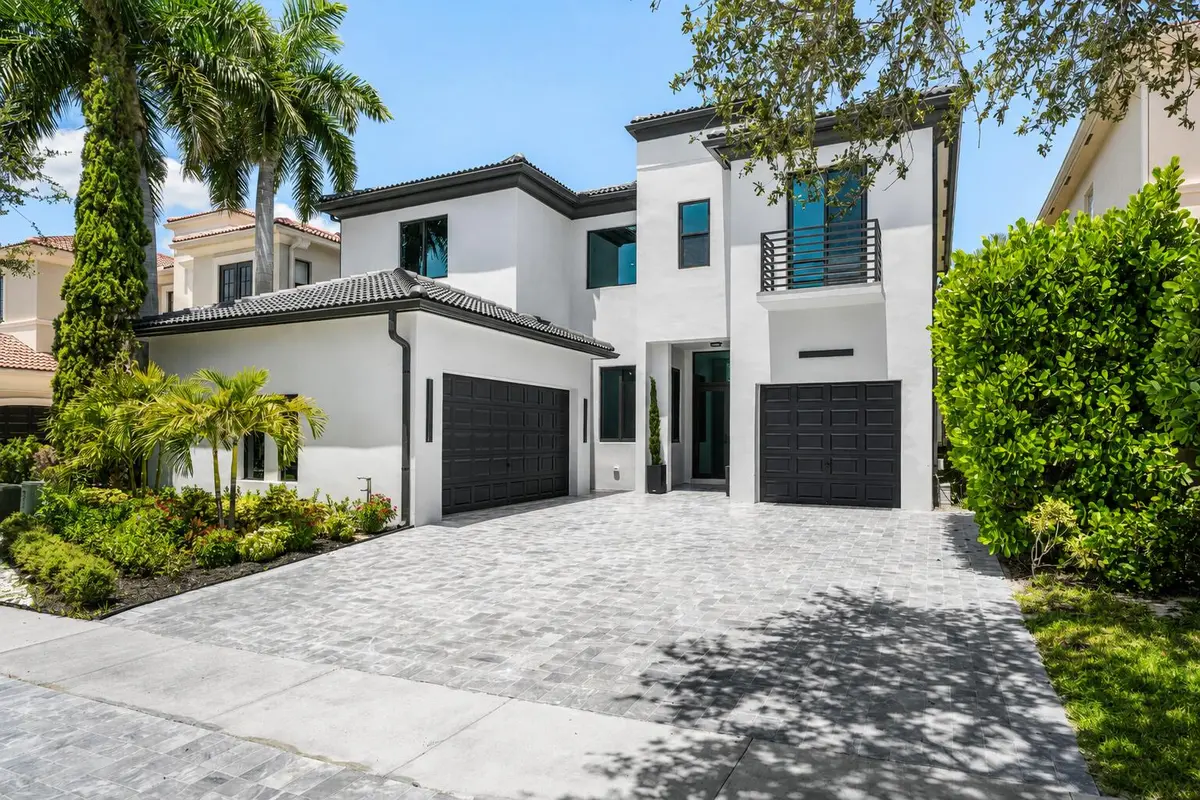 06_55_00 PM at 17931 LAKE AZURE Way, Boca Raton