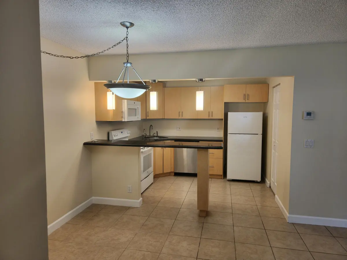 Open floor plan at 4731 Sable Pine Circle B1, West Palm Beach