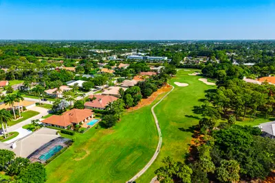 586 N Country Club Drive, Atlantis – sold